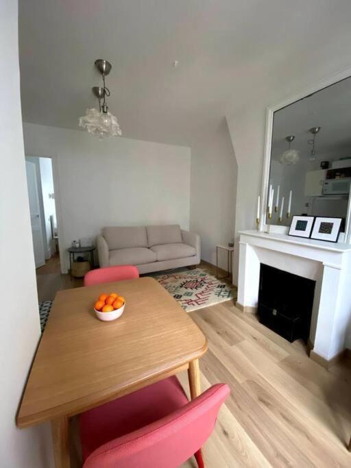 Modern Appartement W/ Tour Eiffel View In The 7Th Paris Exteriör bild